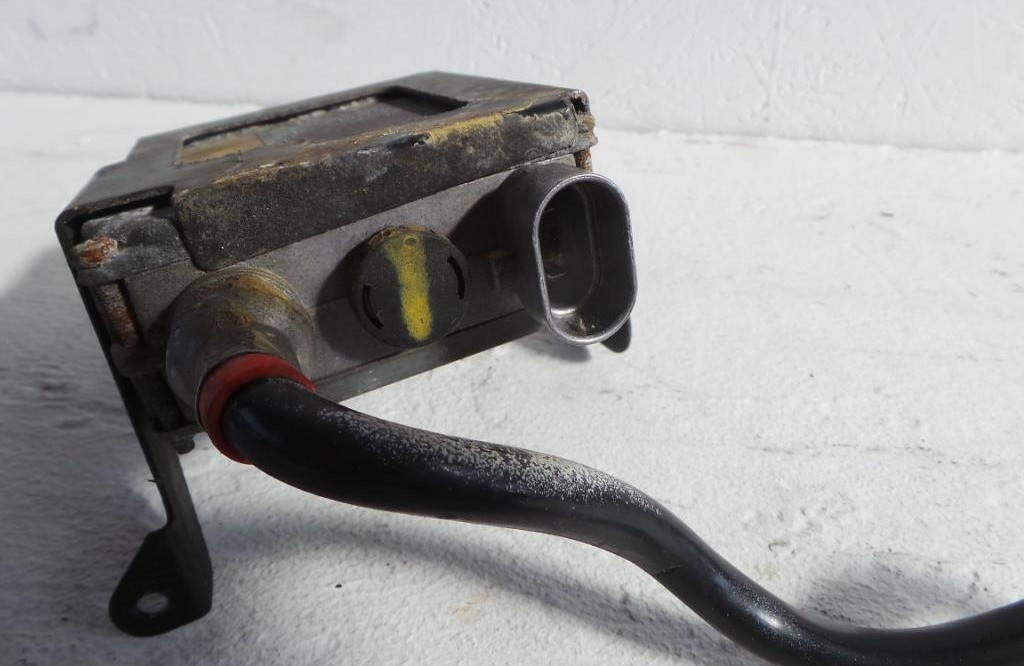 Opel Omega B Bj.98 Vorschaltger&auml;t Xenon Steuerger&auml;t 90565932 HELLA